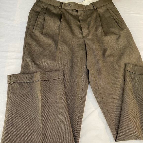 J. Ferrar 3 button suit coat and slacks 34x30 - Picture 9 of 15